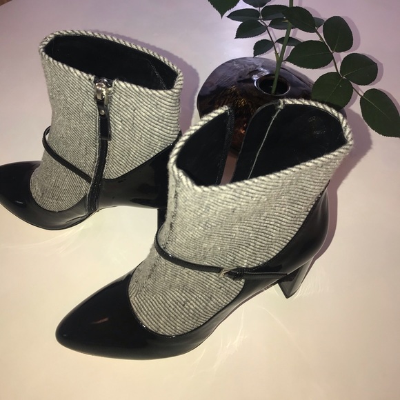Black and white patent leather bootie - Picture 2 of 8